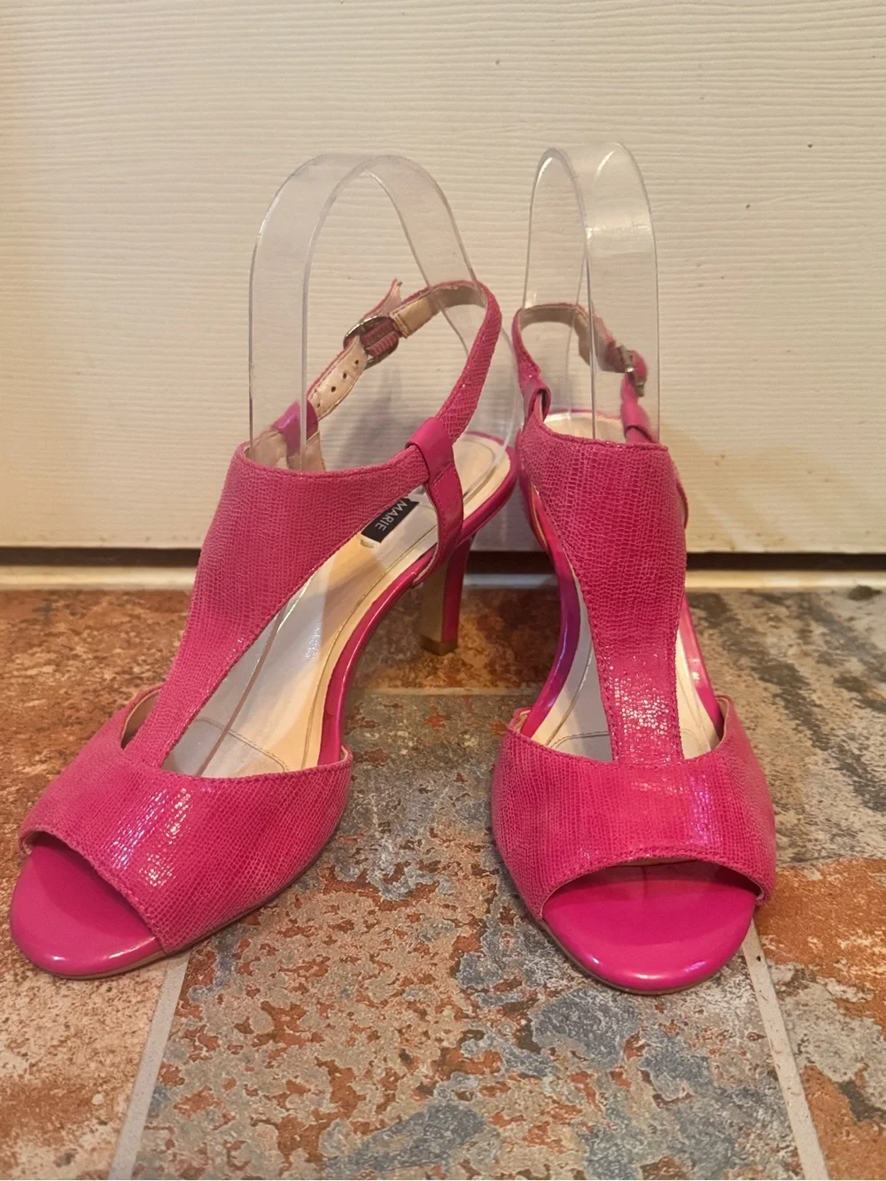 Gorgeous Alex Marie Hot Pink T-Strap Open-Toe Textured Heels!